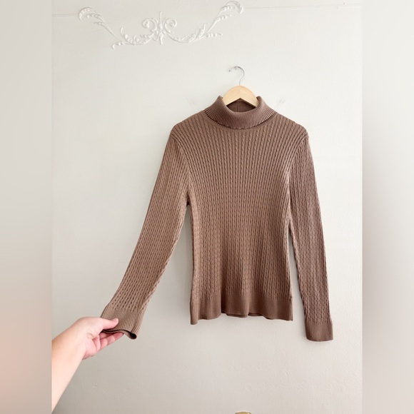 Pria Cable Knit Turtleneck - Picture 3 of 3